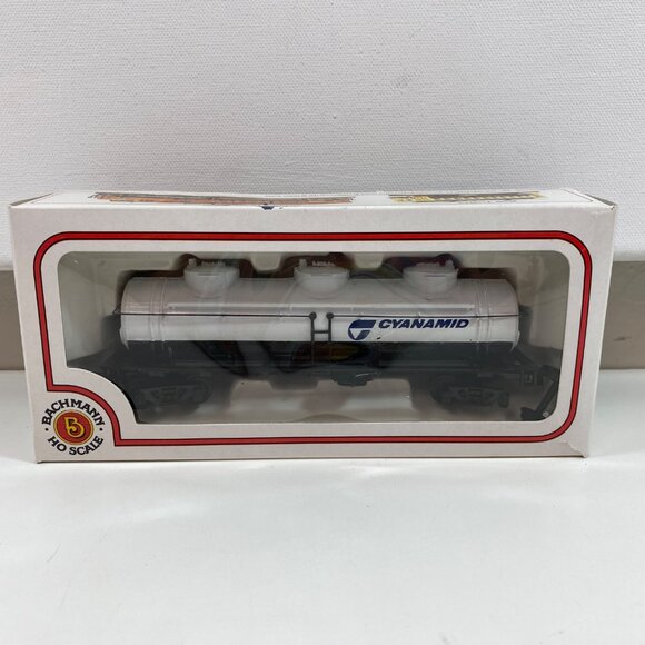 Bachmann HO Scale Model Train 3 Dome Cyanamid Tank Car 43100139 White Black 6" - Picture 1 of 9
